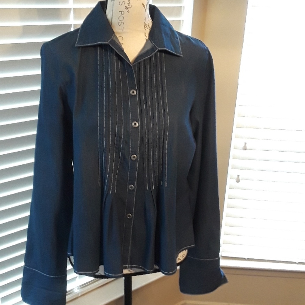 Button-down denim blouse